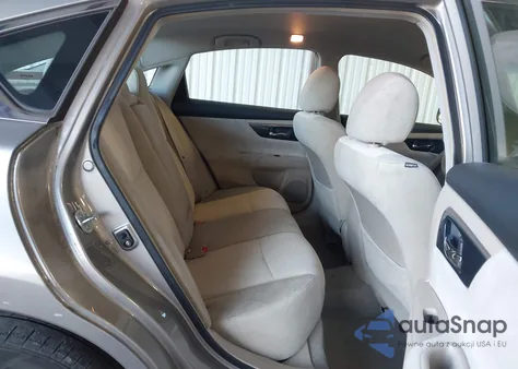 2013 Nissan Altima 2.5 S z USA, uszkodzony, nr VIN 1N4AL3AP5DC176156